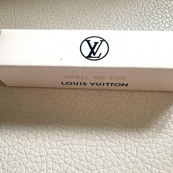 Louis Vuitton perfume sample Spell on you - Picture 3 of 3
